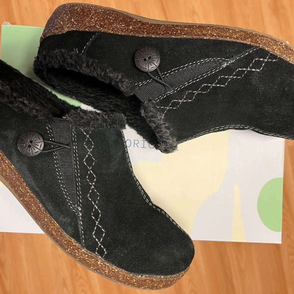 Earth Origins Women's Black Aurora Johanna Clogs, Size 9.5